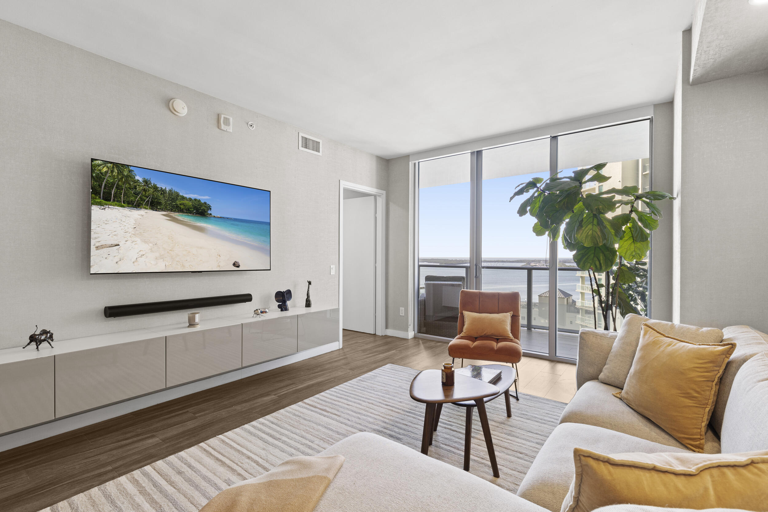 1300 BRICKELL BAY 2105