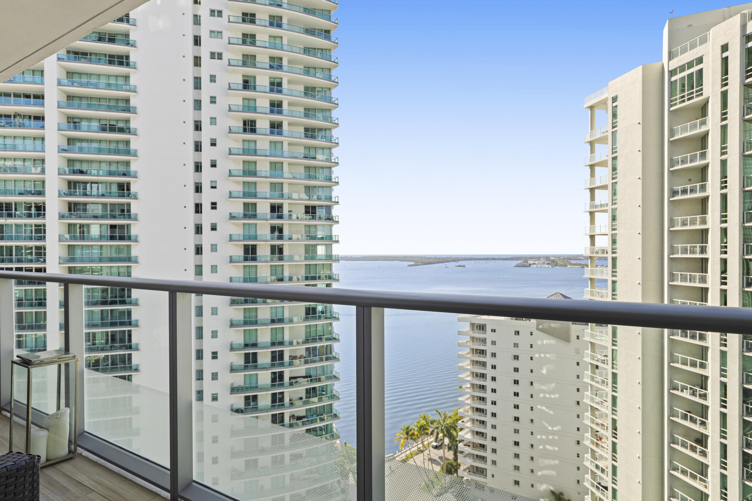 1300 BRICKELL BAY 2105