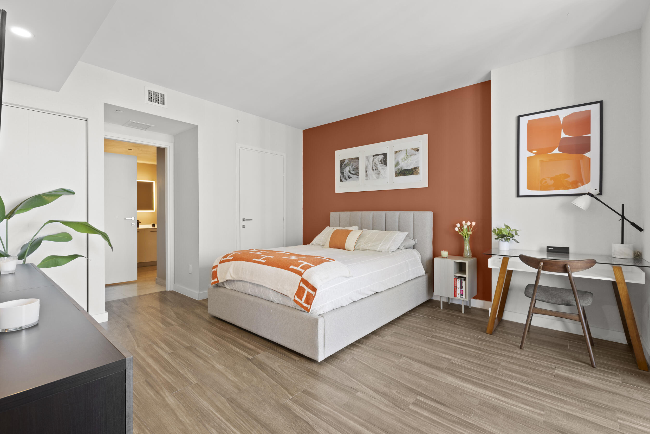 1300 BRICKELL BAY 2105