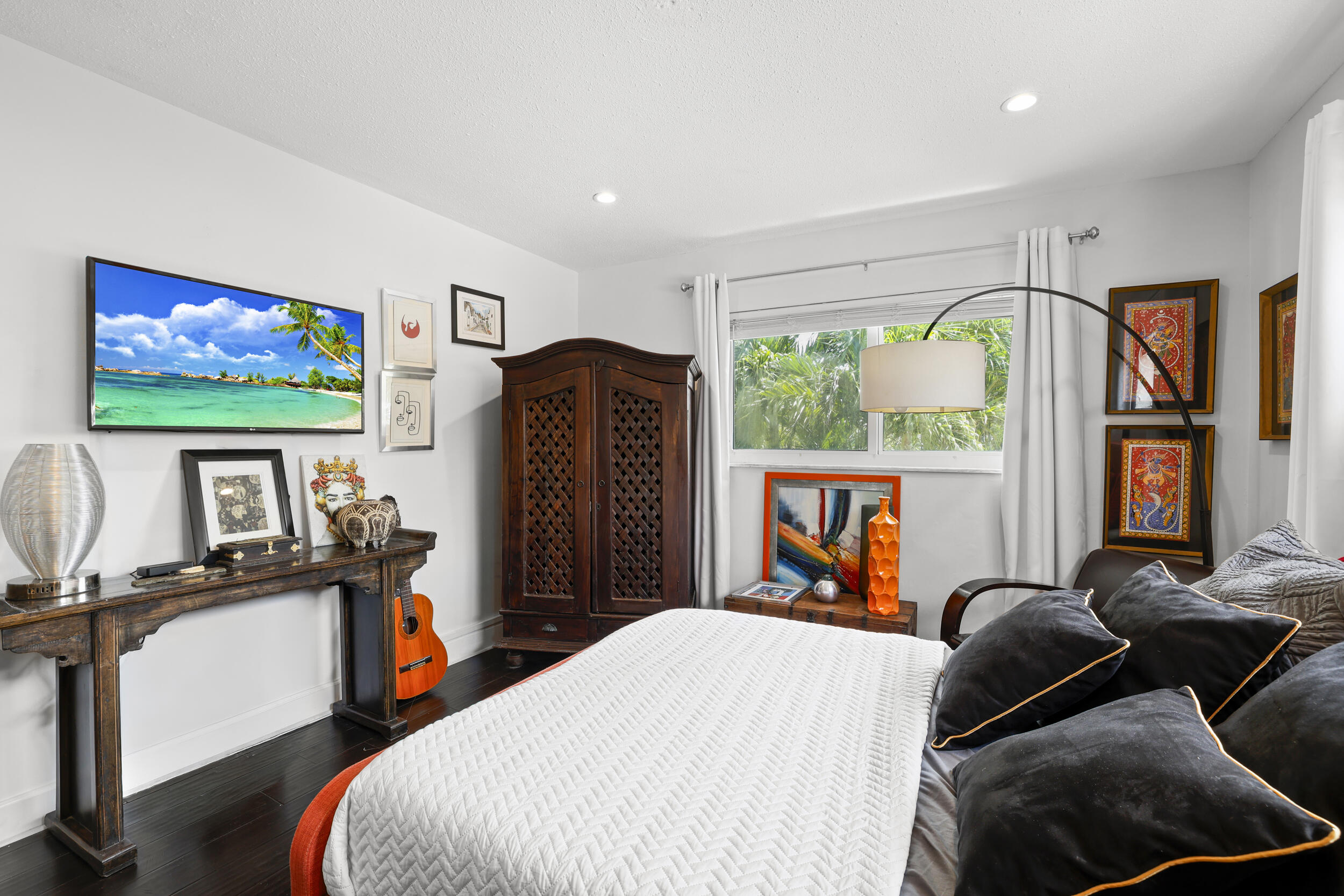 7 Middlesex Drive