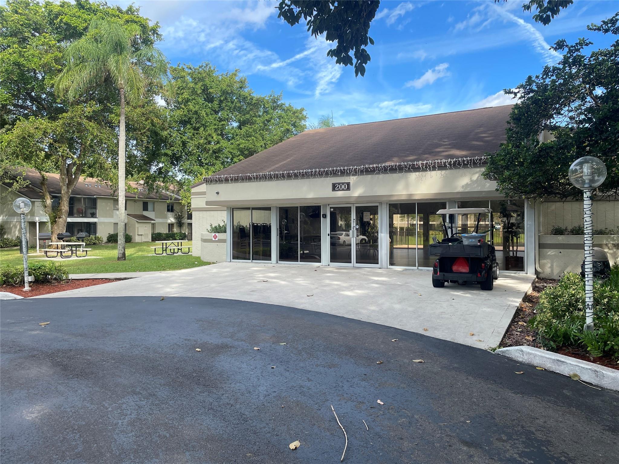 313 Gardens Dr Unit: 104