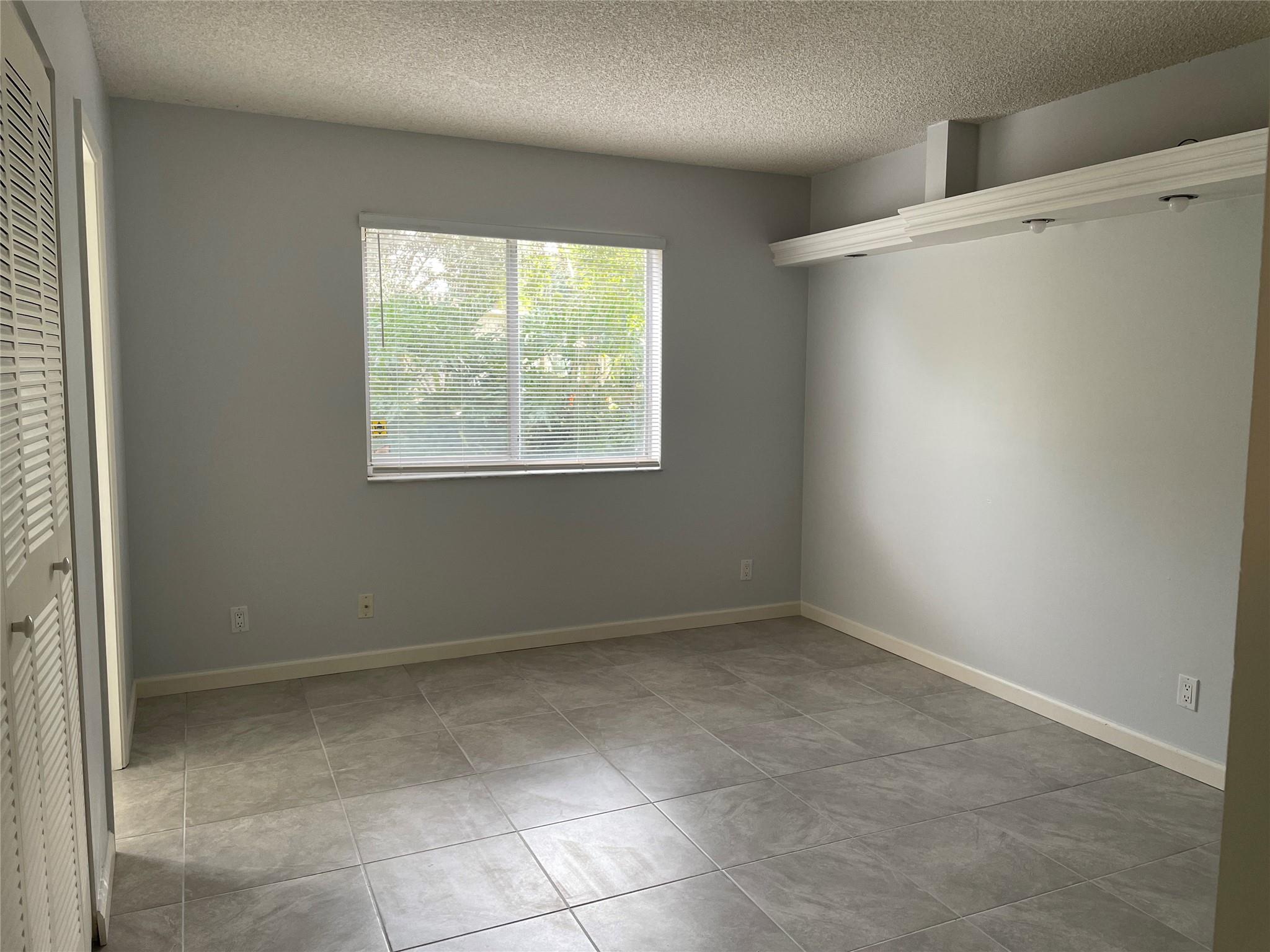 313 Gardens Dr Unit: 104