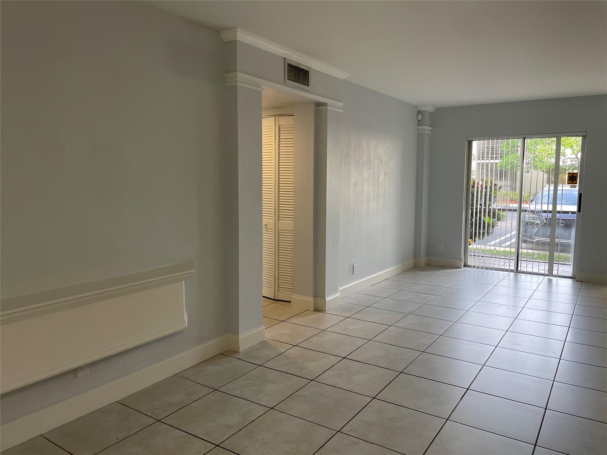 313 Gardens Dr Unit: 104