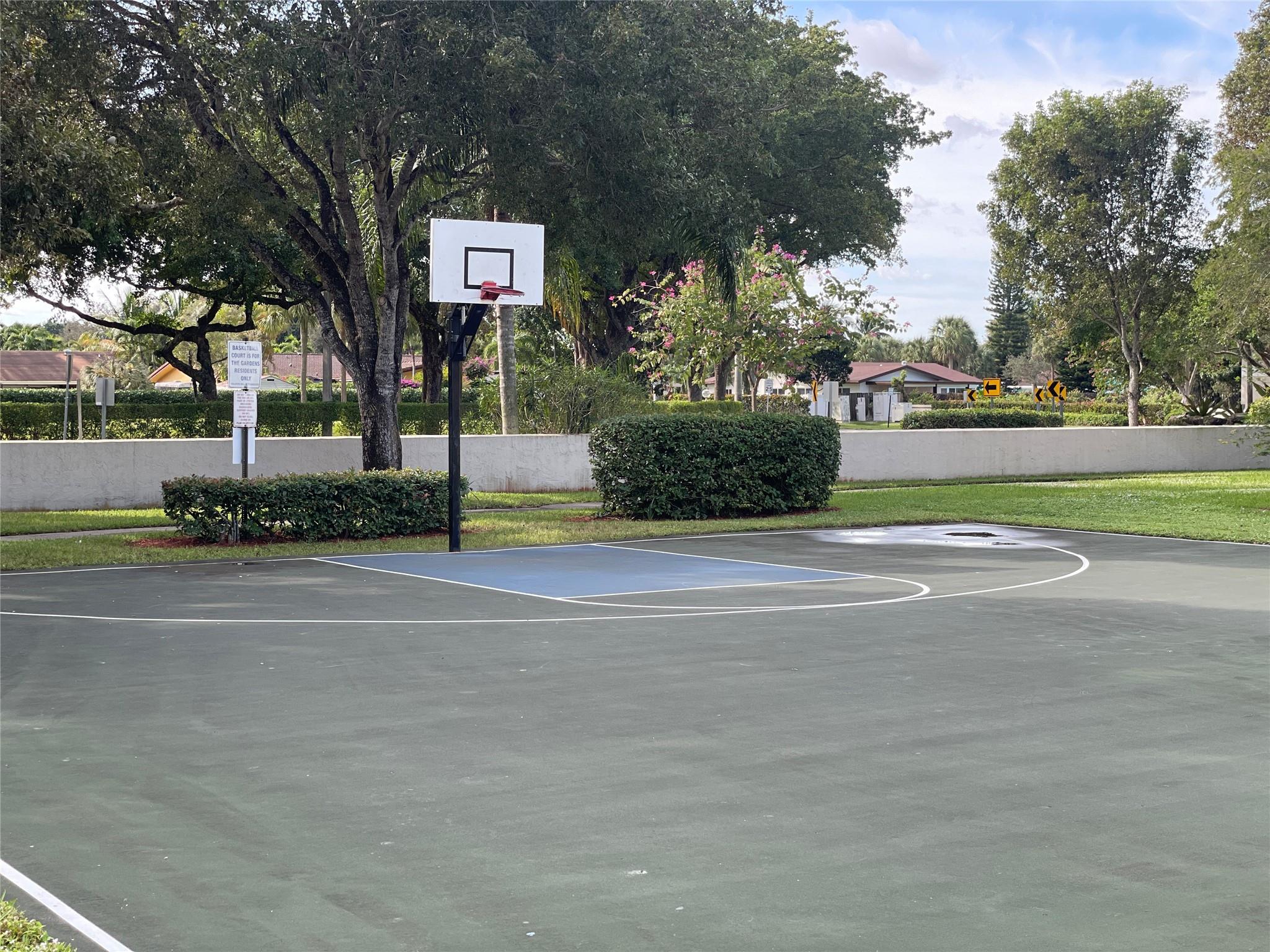 313 Gardens Dr Unit: 104