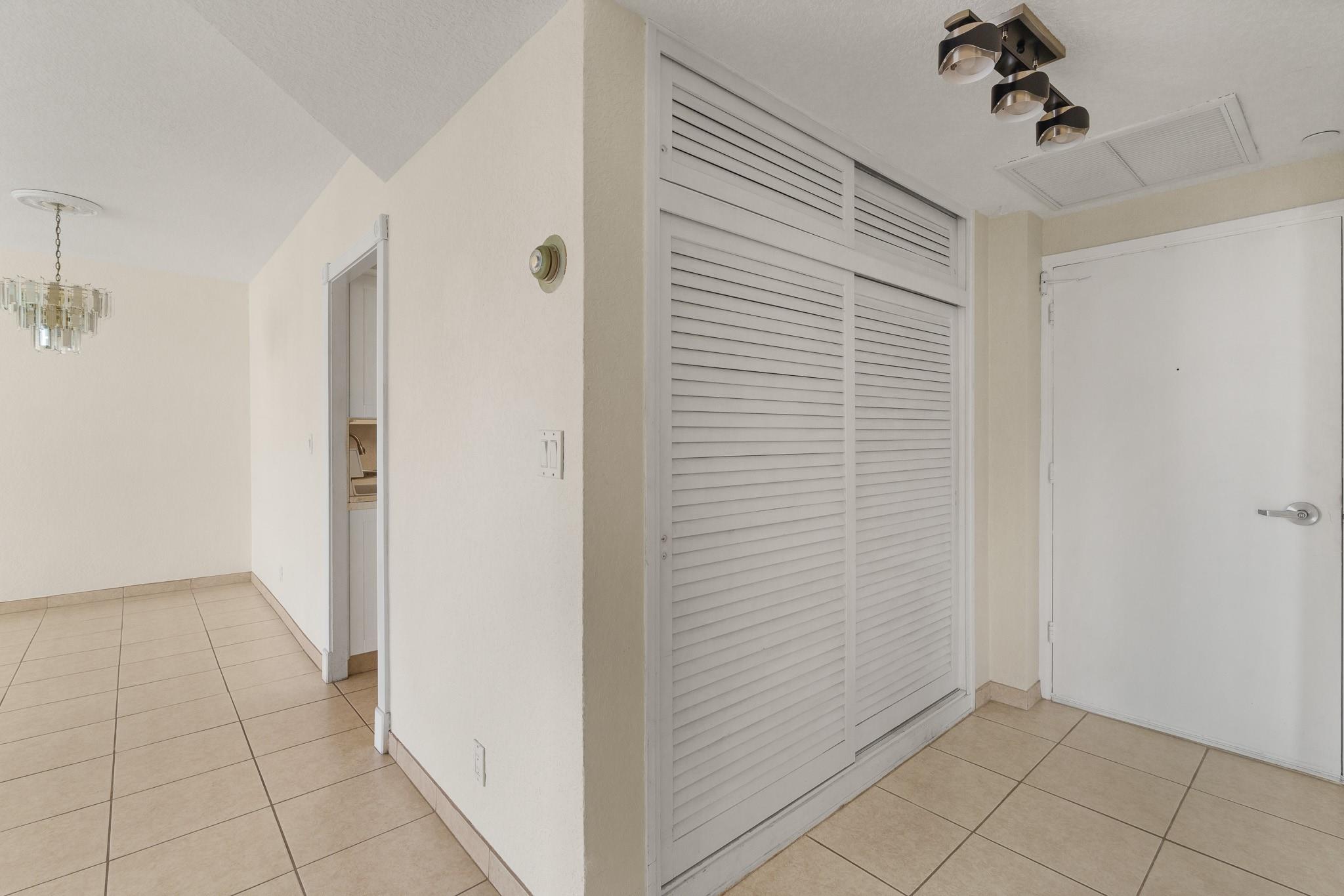 3300 NE 36th St 1220