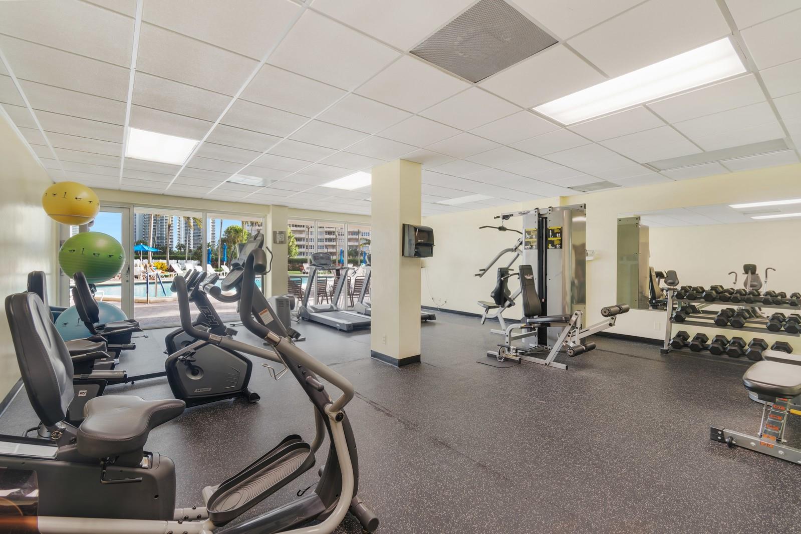 3300 NE 36th St 1220