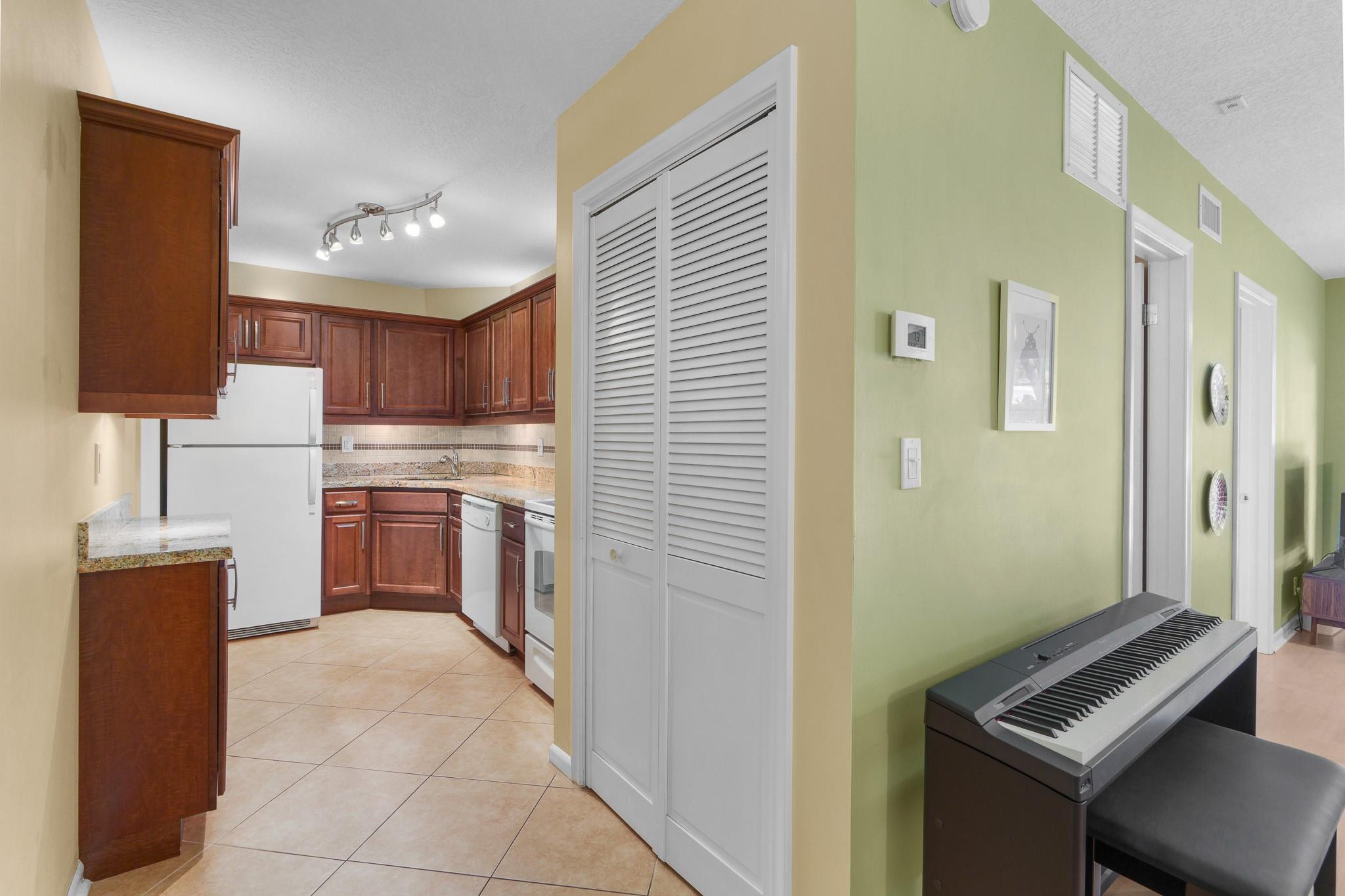 1951 NE 2nd Ave Unit: 217I