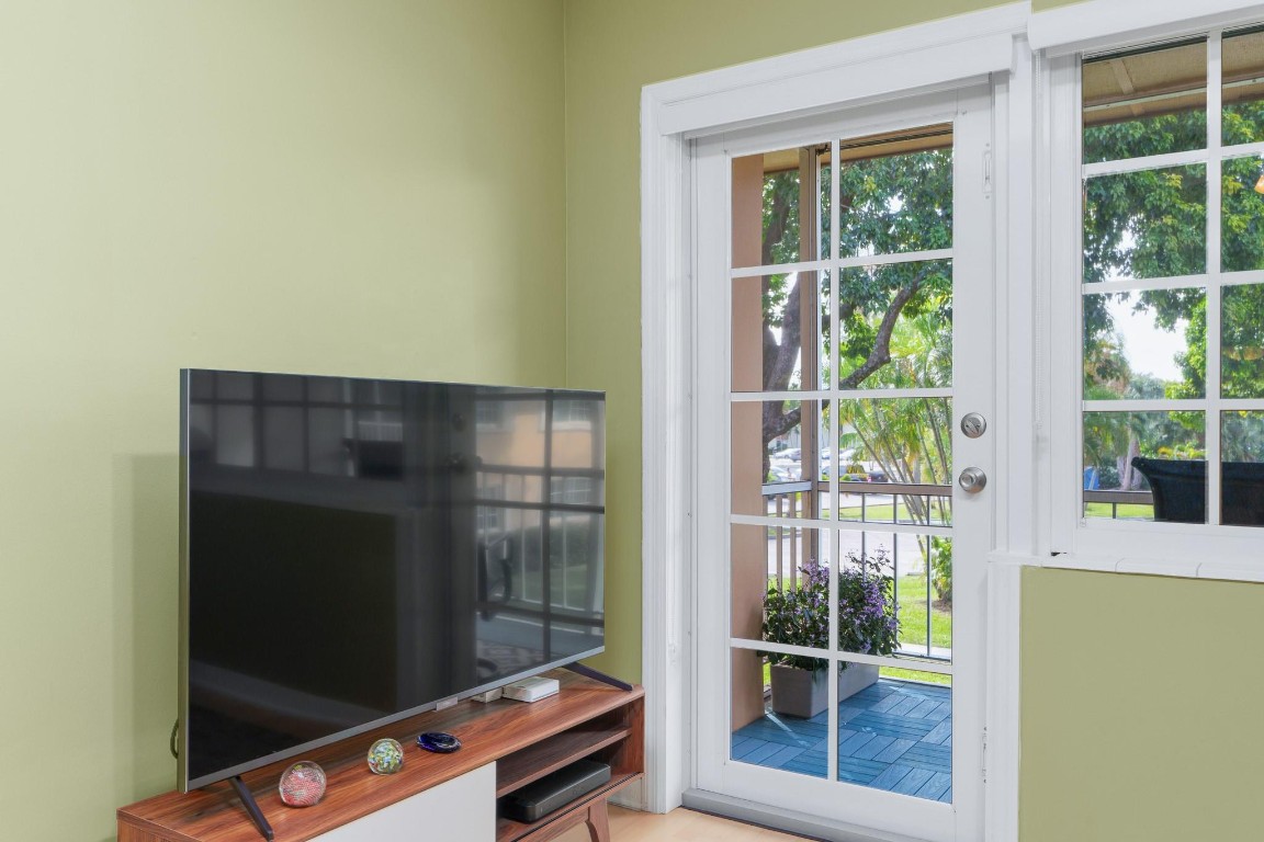 1951 NE 2nd Ave Unit: 217I