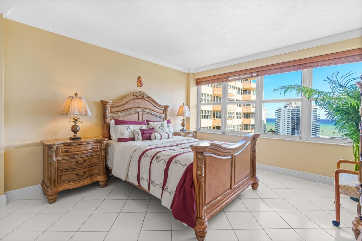 3333 NE 34th St 1214