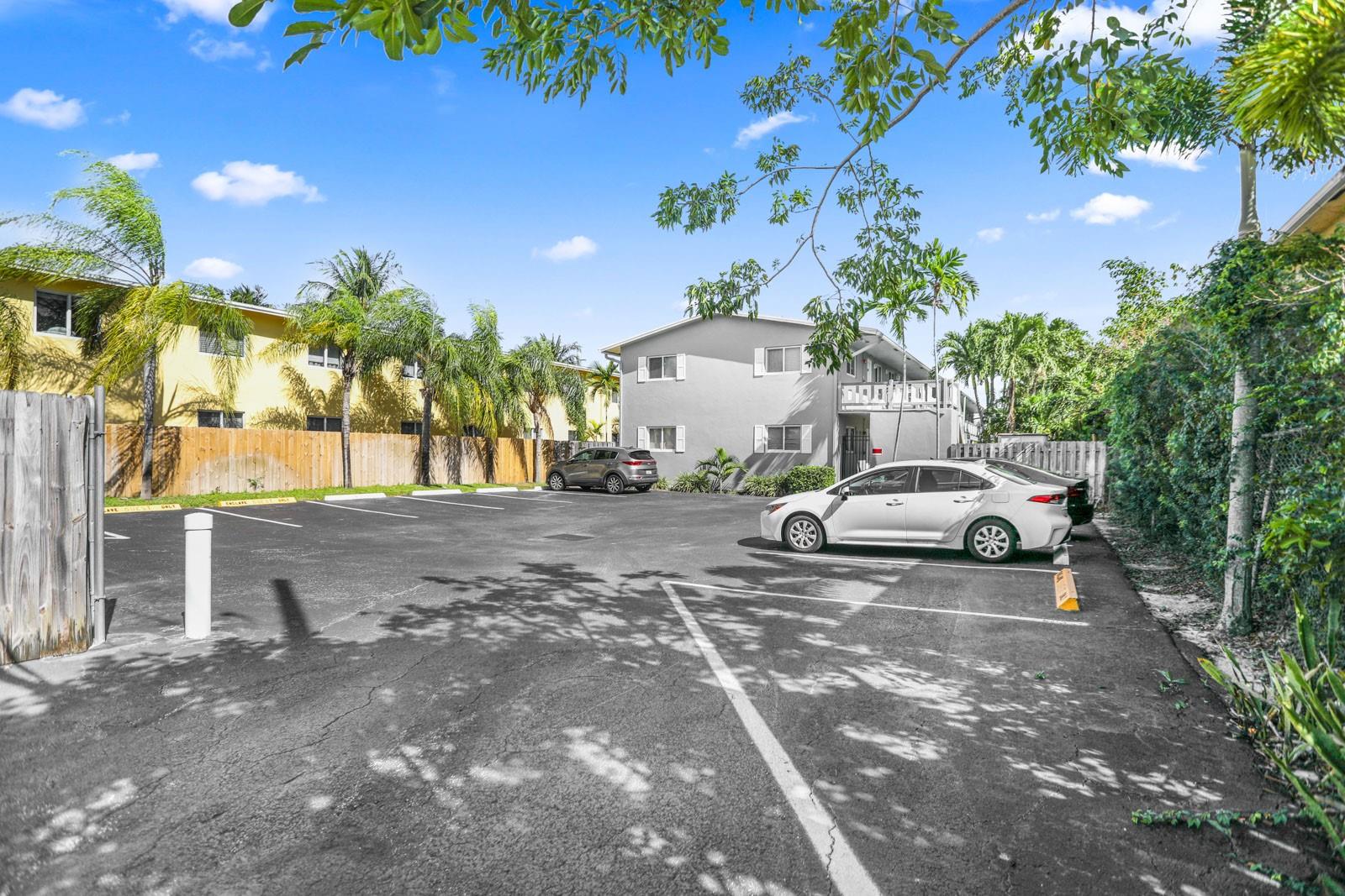 2643 NE 8th Ave Unit: 4