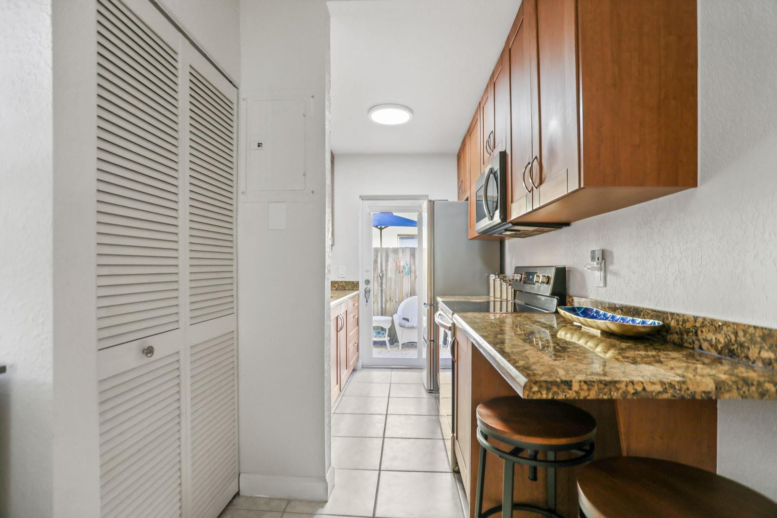 2643 NE 8th Ave Unit: 4