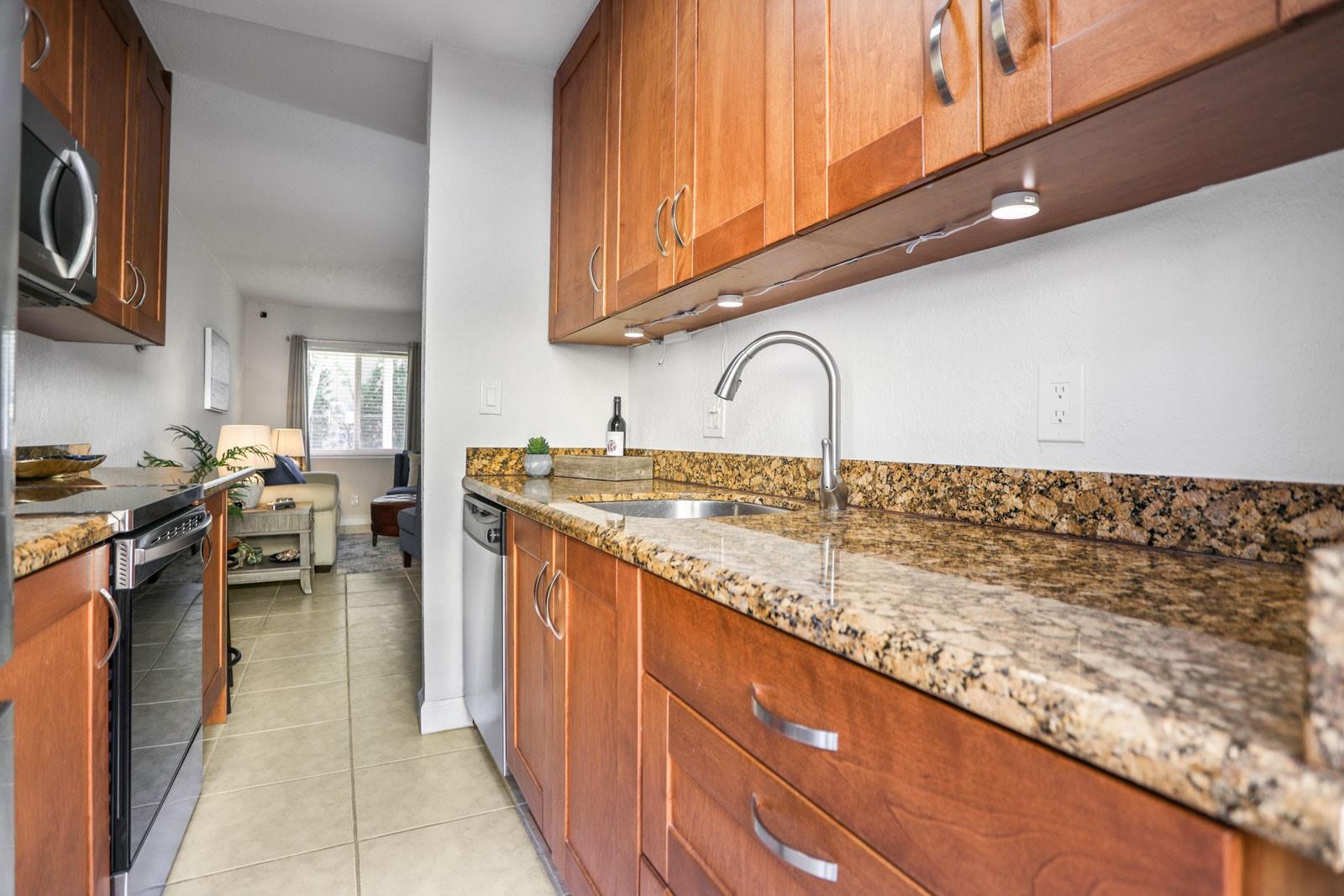 2643 NE 8th Ave Unit: 4