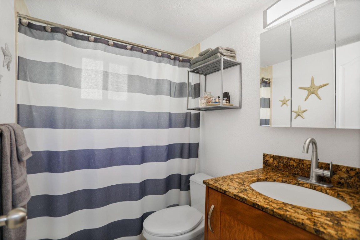 2643 NE 8th Ave Unit: 4