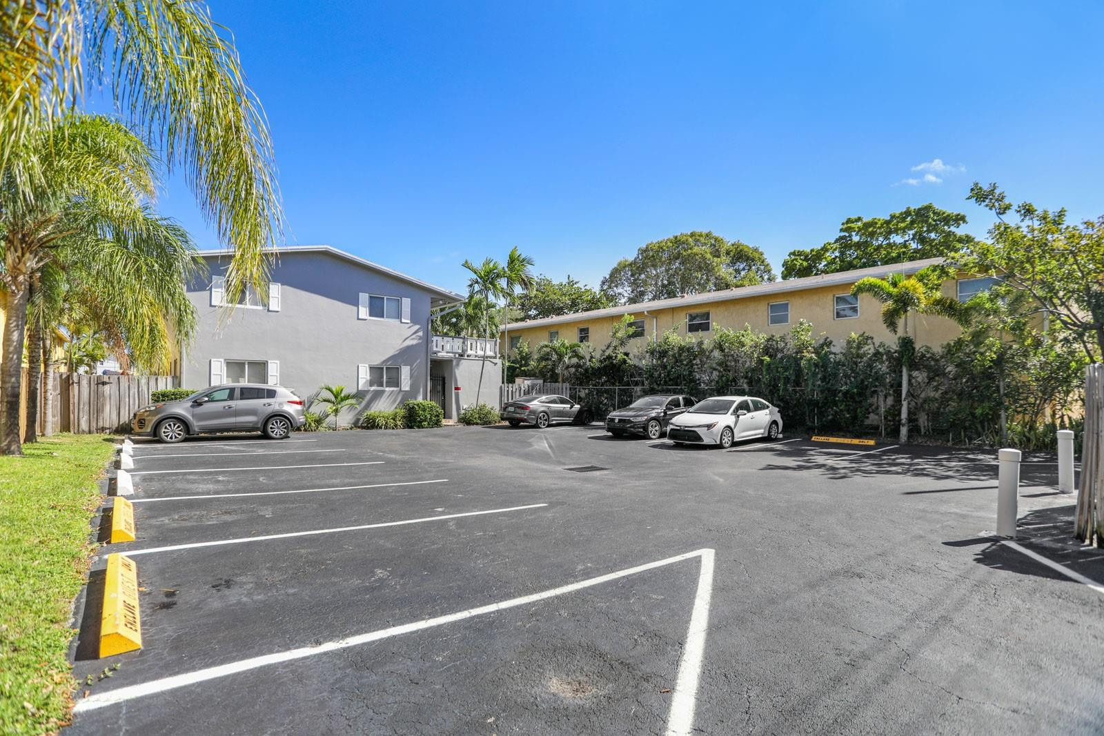 2643 NE 8th Ave Unit: 4