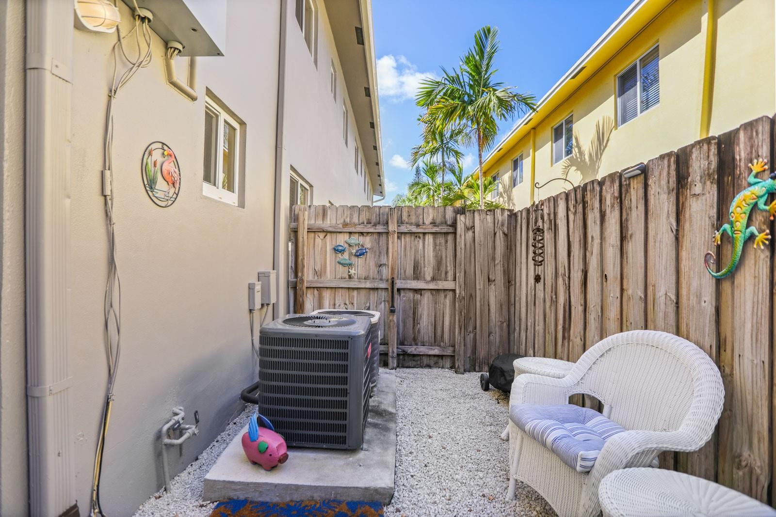 2643 NE 8th Ave Unit: 4