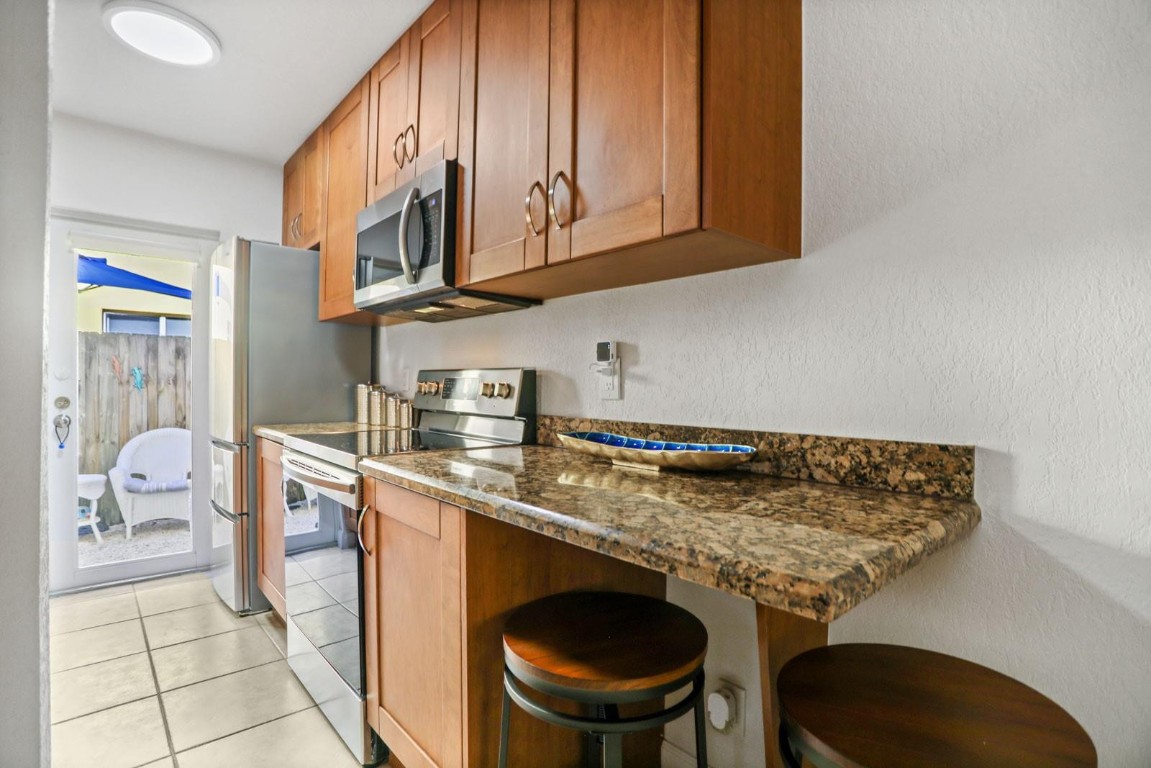 2643 NE 8th Ave Unit: 4