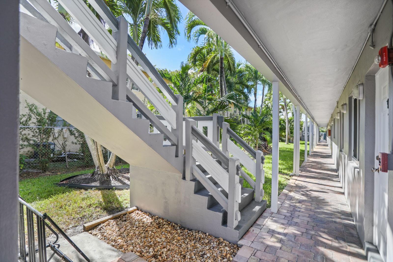 2643 NE 8th Ave Unit: 4