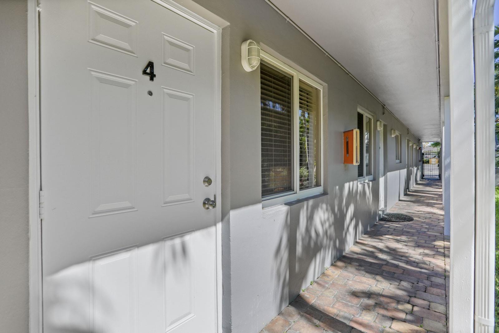 2643 NE 8th Ave Unit: 4