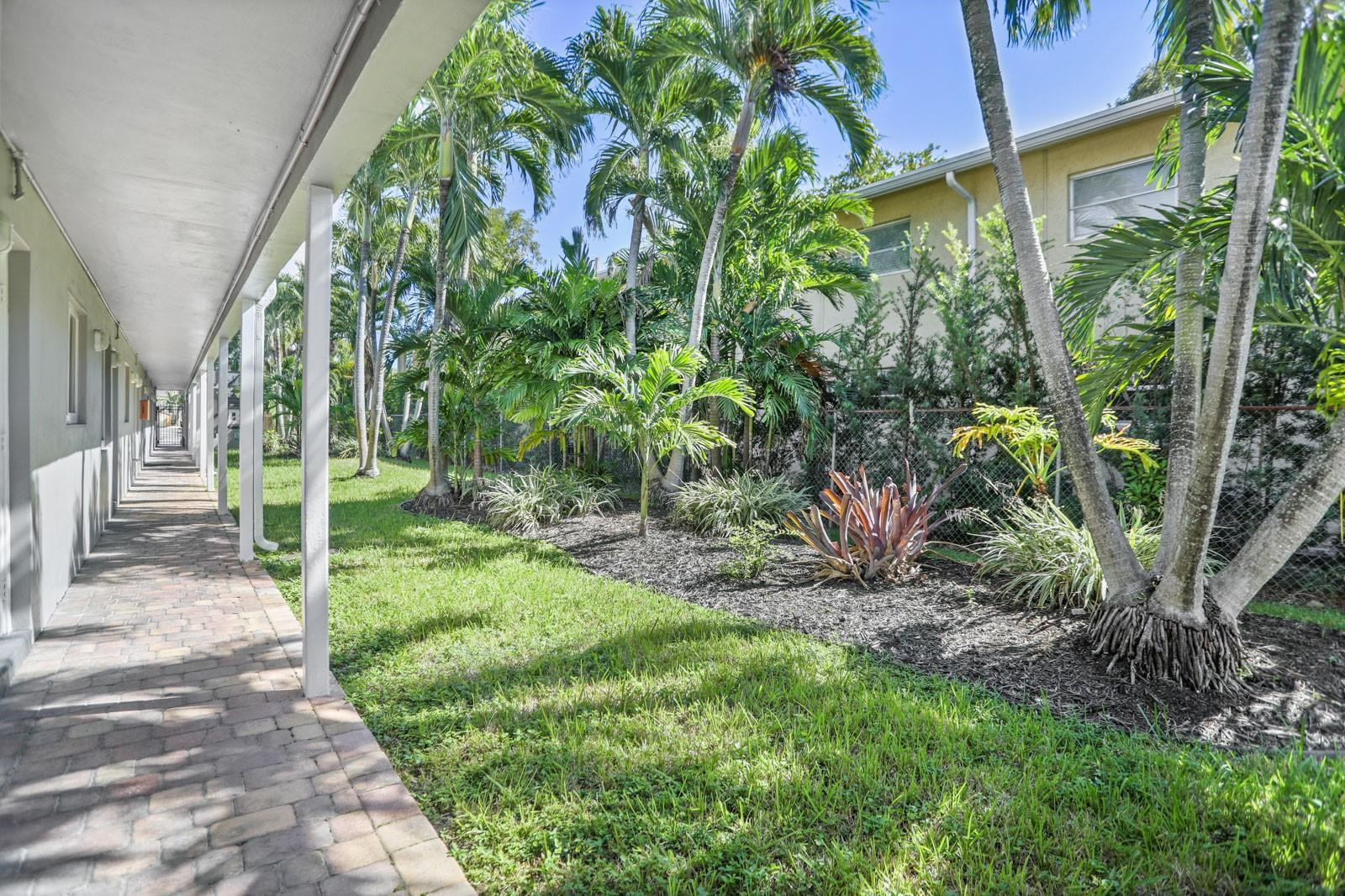 2643 NE 8th Ave Unit: 4