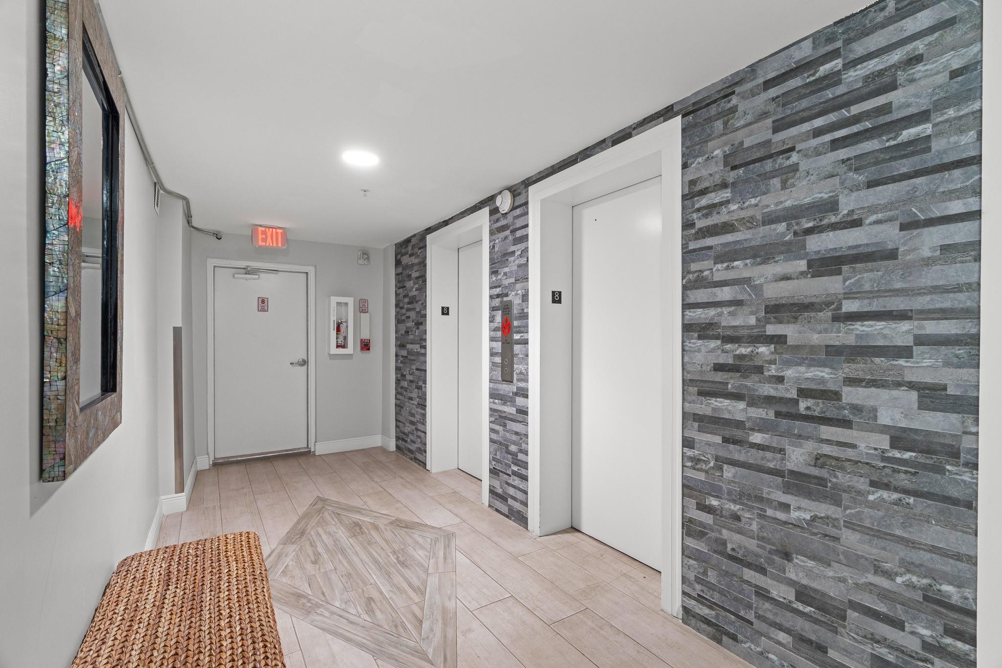 1505 N Riverside Dr 801