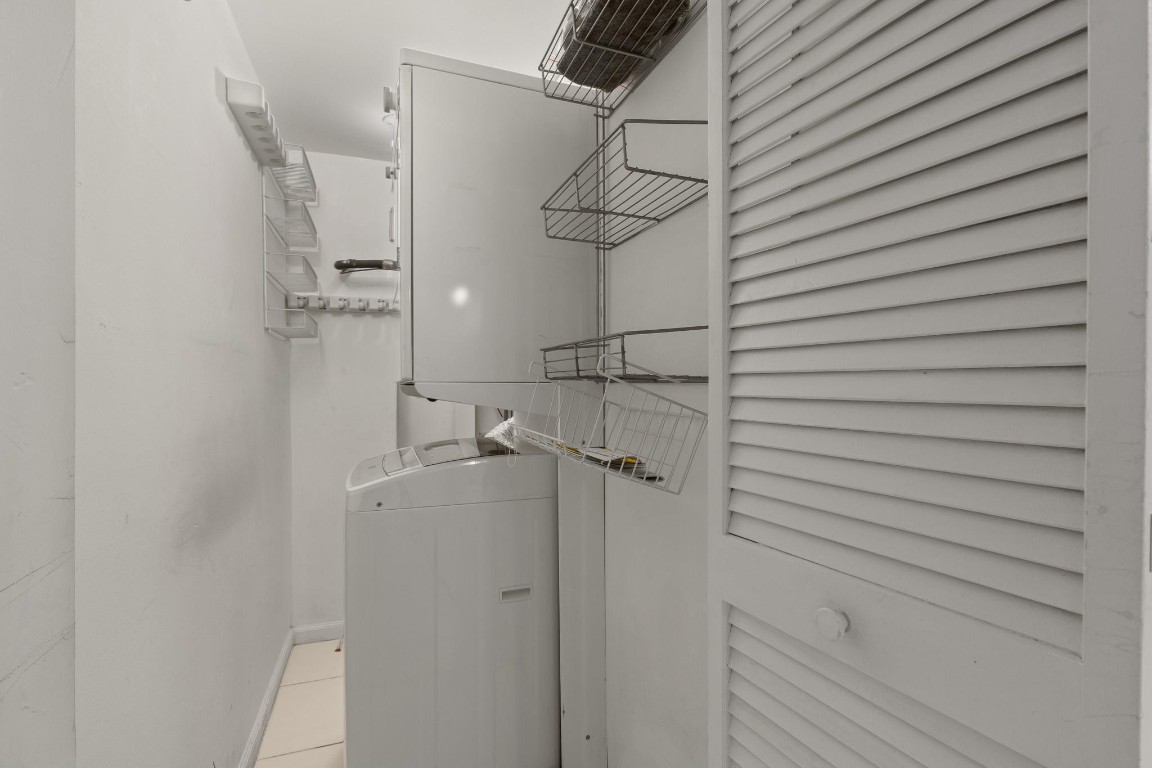 1505 N Riverside Dr 801