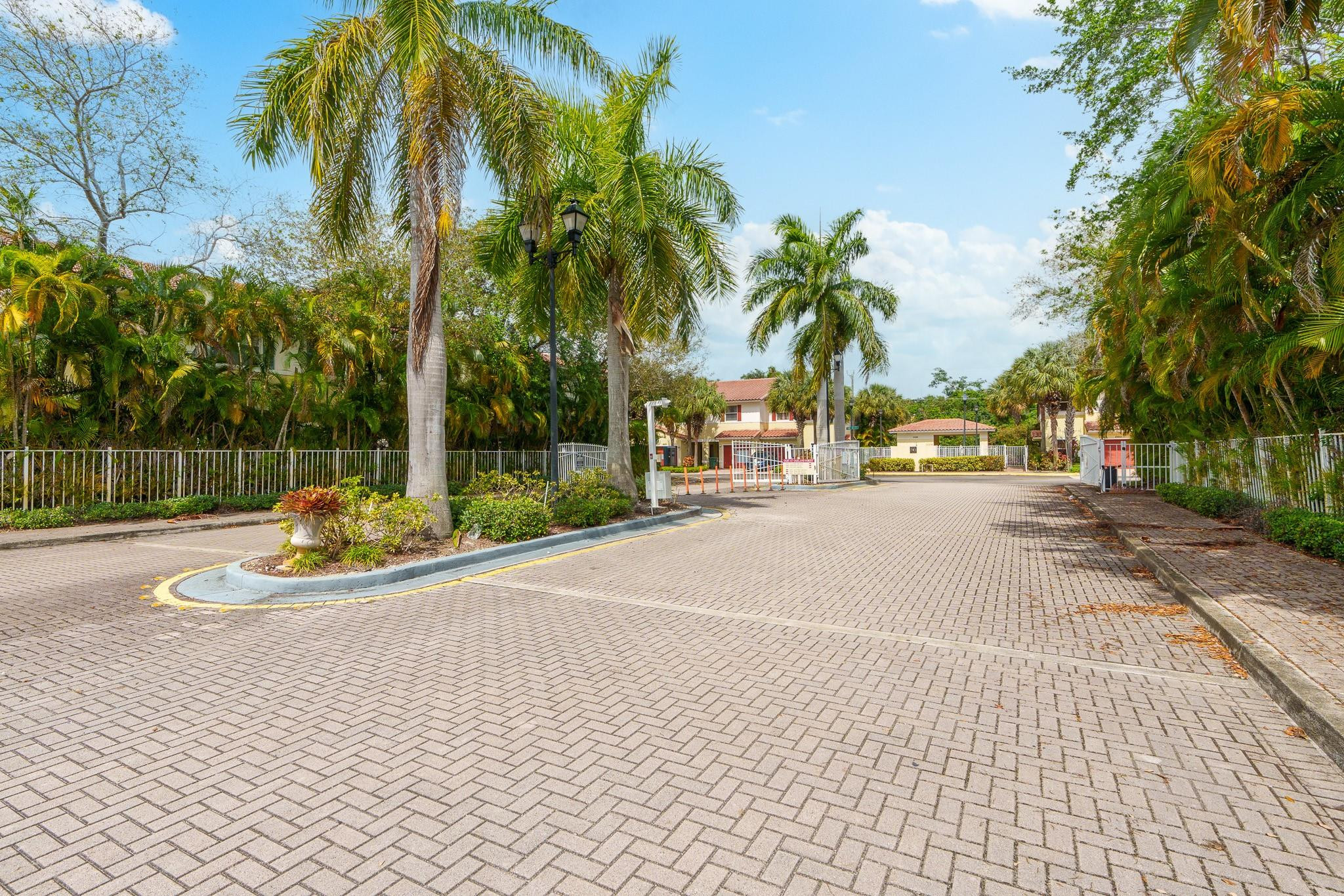 3104 NW 25th Ter 3104