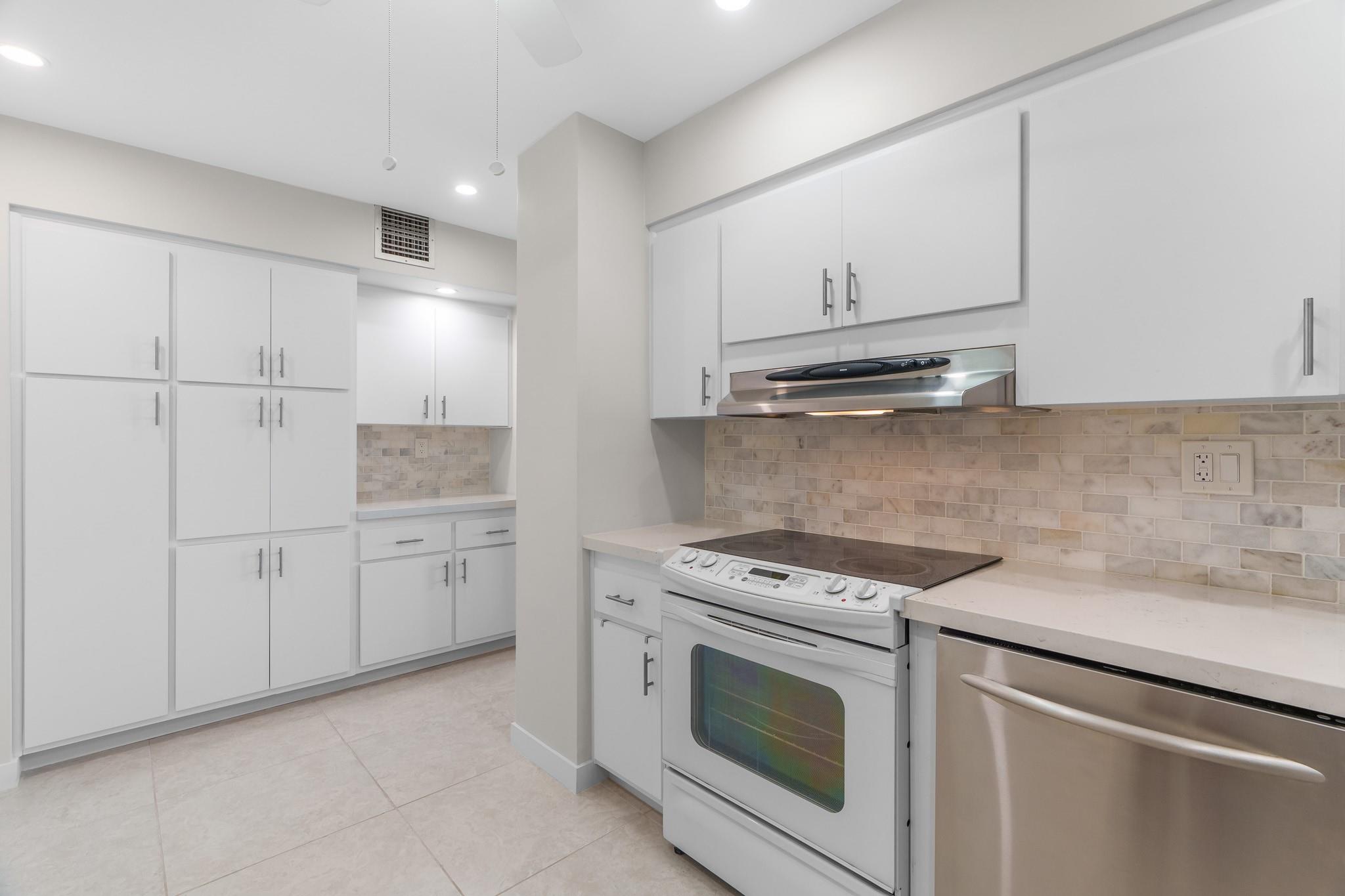 3200 NE 36th St 1721