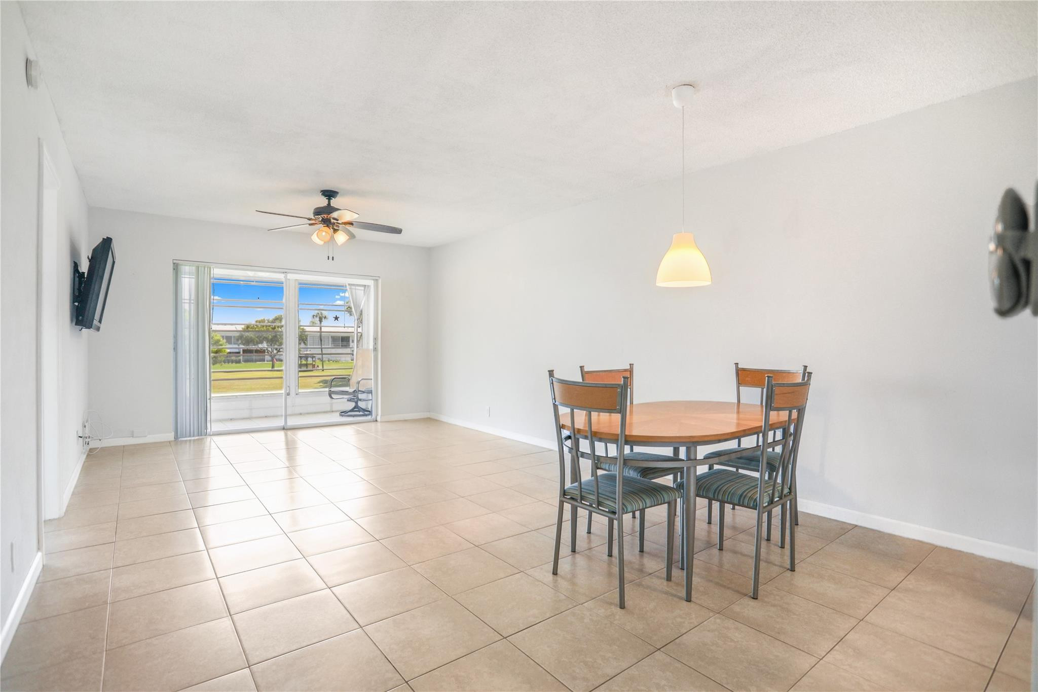 2700 W Golf Blvd 251