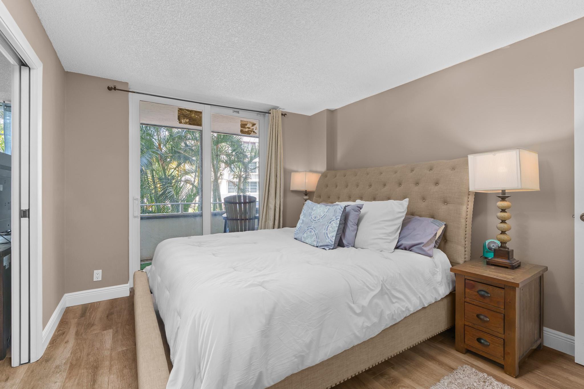 1160 N Federal Hwy 221