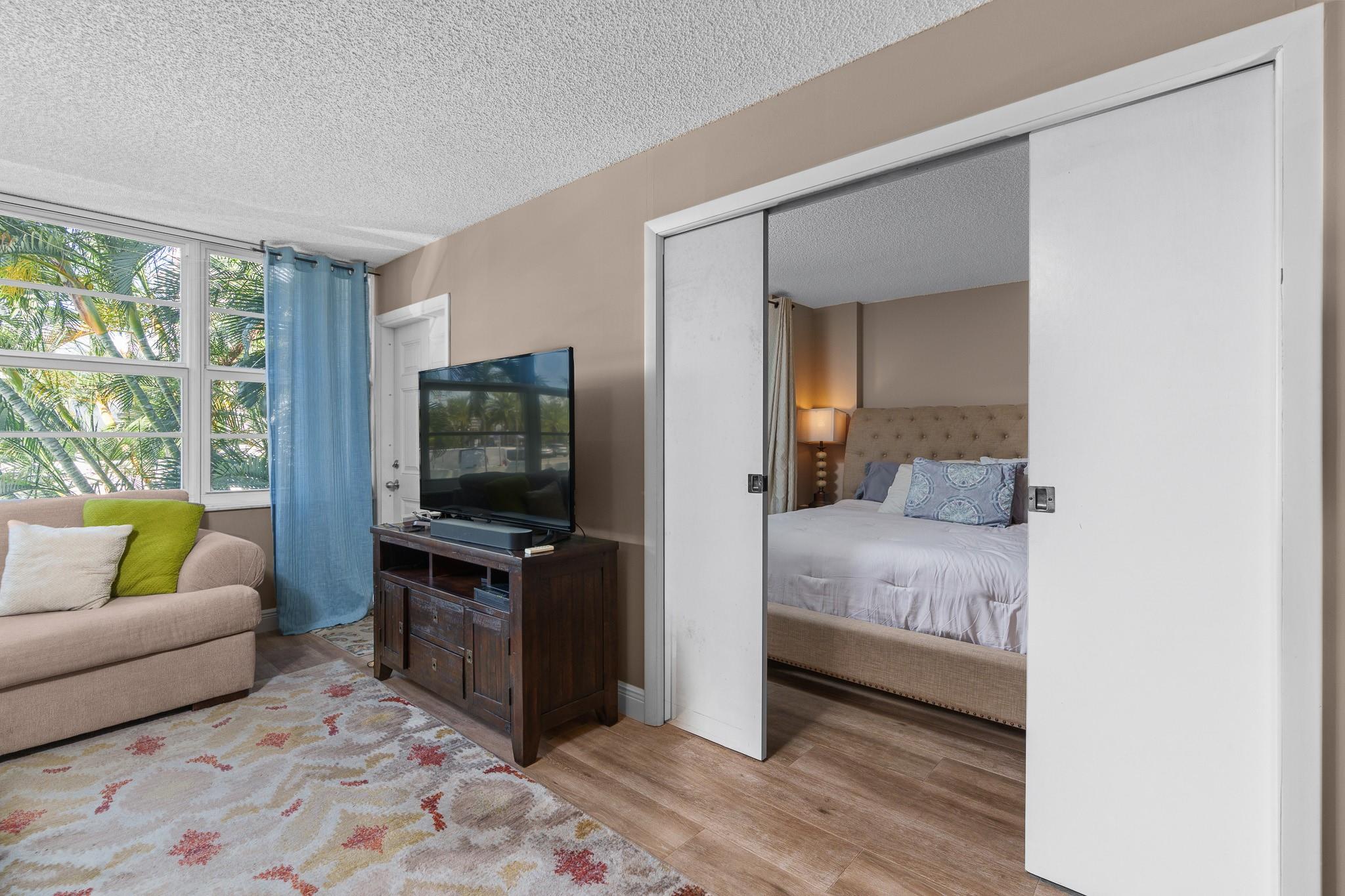 1160 N Federal Hwy 221