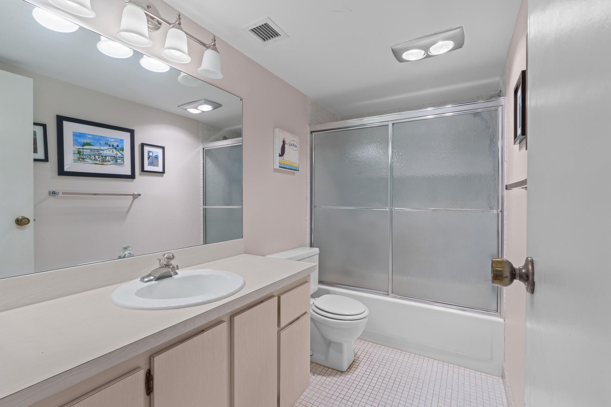 1160 N Federal Hwy 221