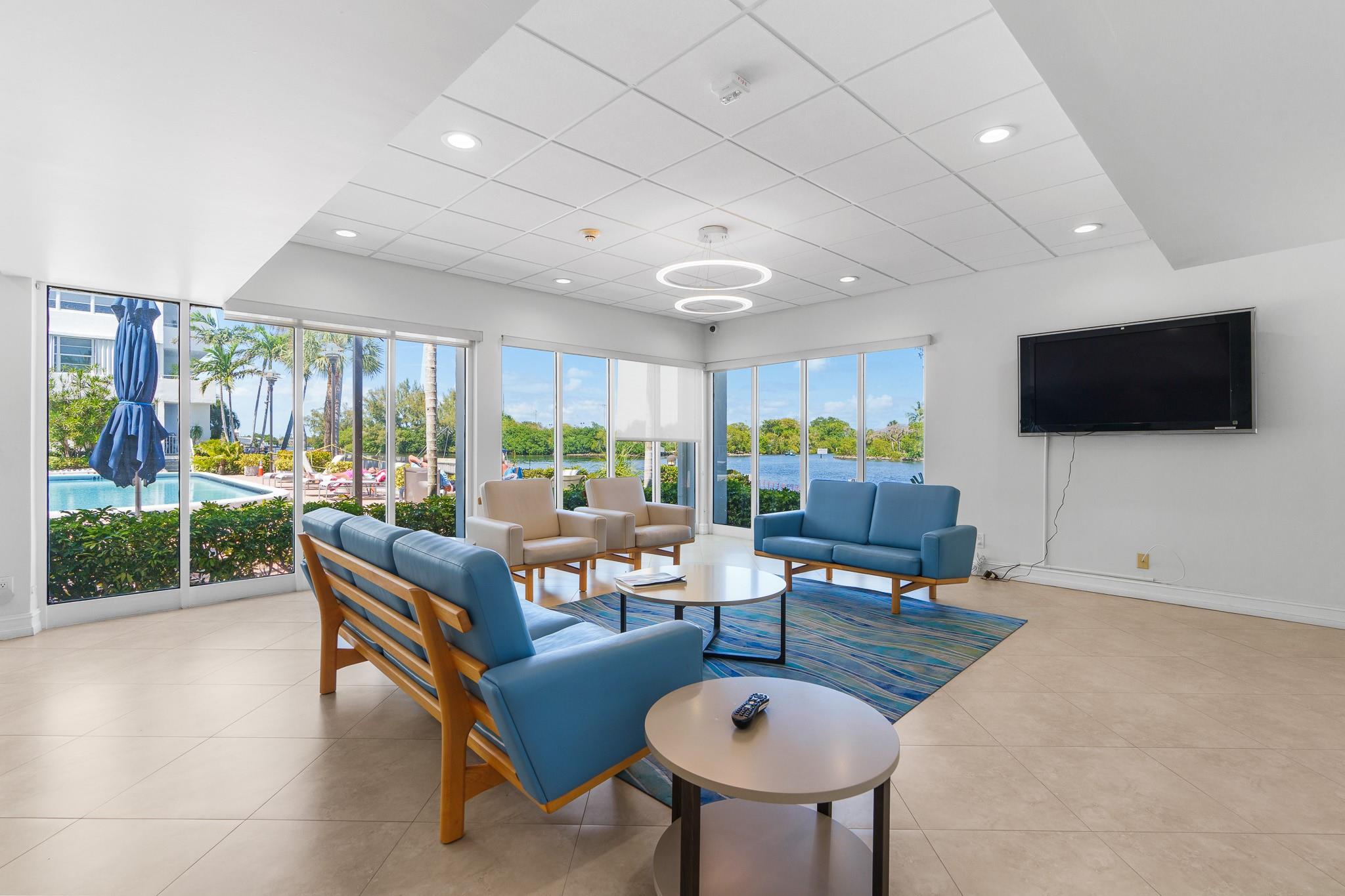 1160 N Federal Hwy 221