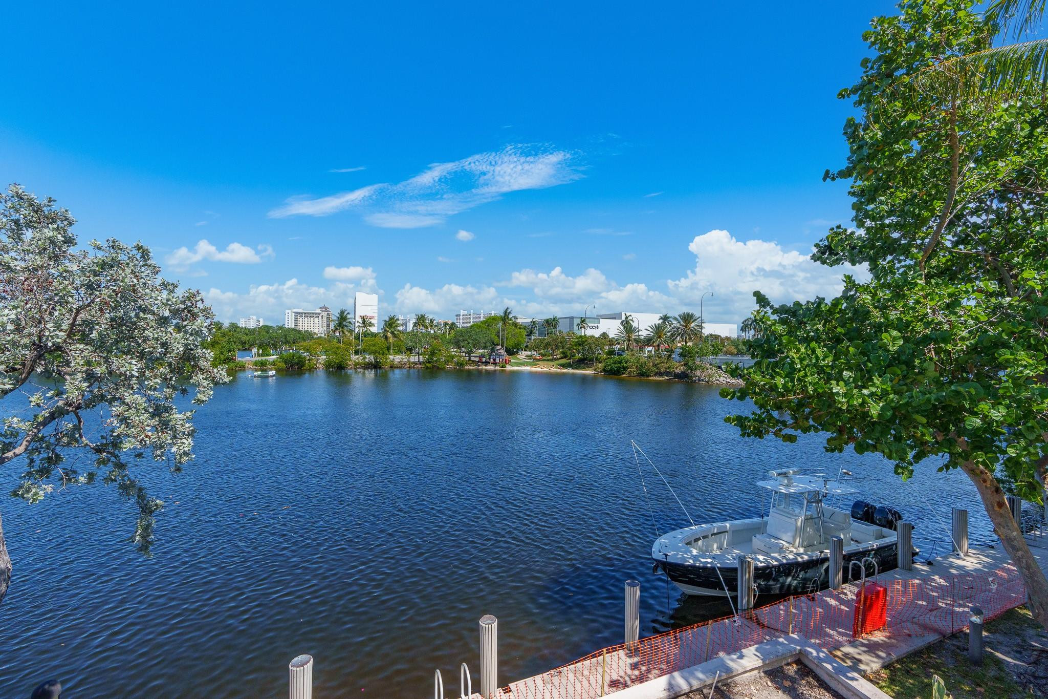 1160 N Federal Hwy 221