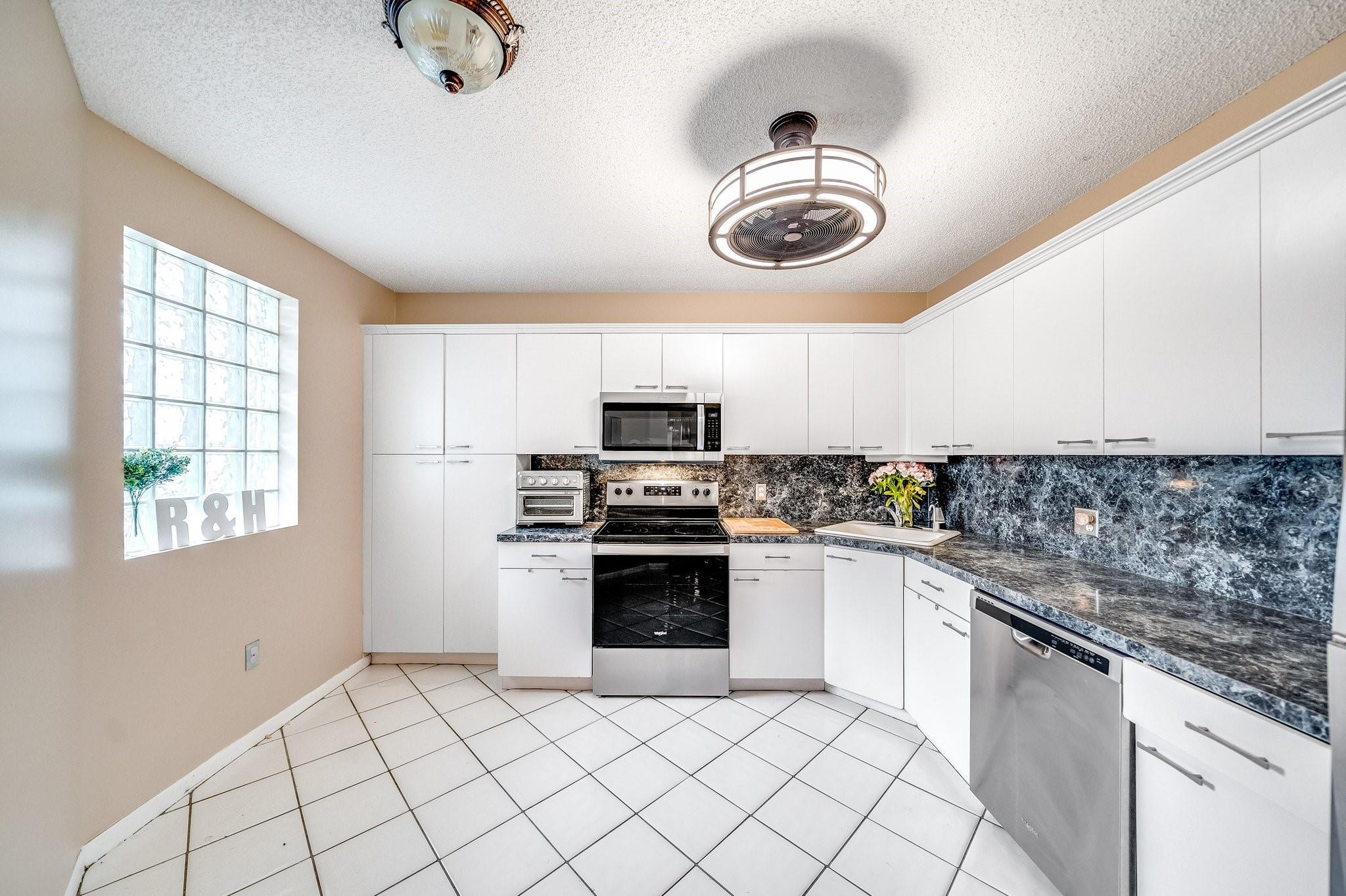 4400 NW 30th Street 421