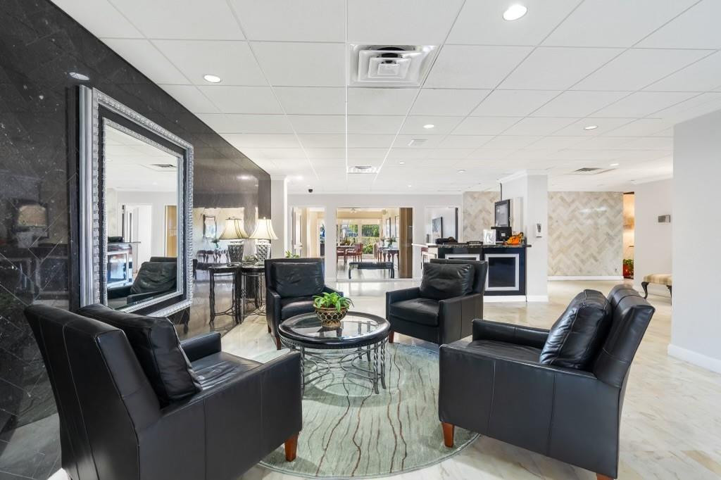 3233 NE 34th St 1409