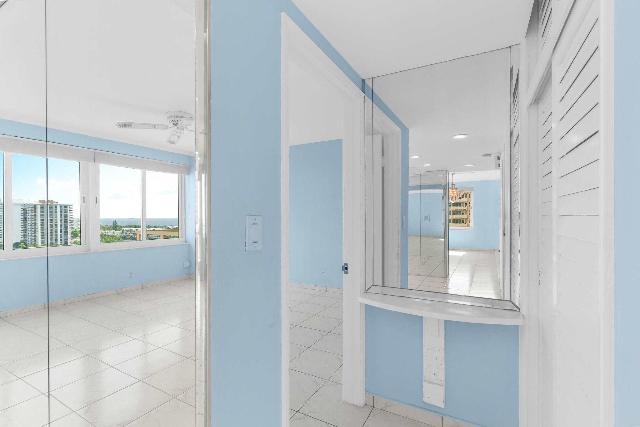 3233 NE 34th St 1409