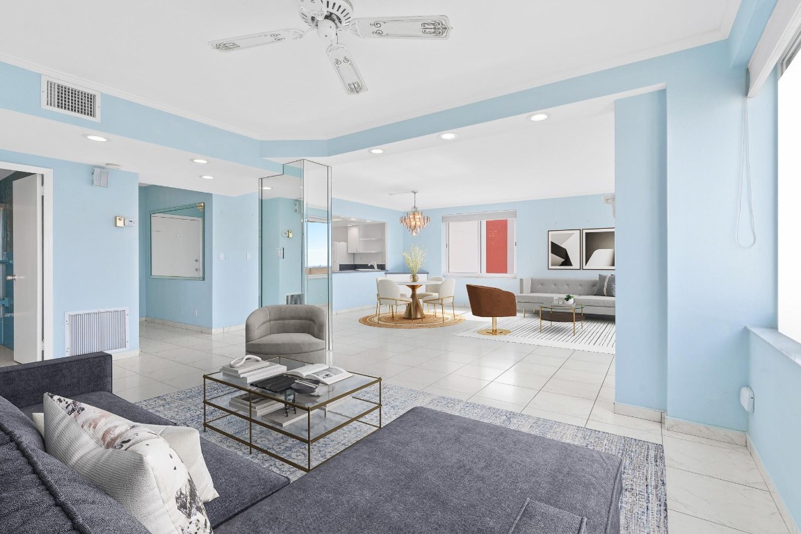 3233 NE 34th St 1409