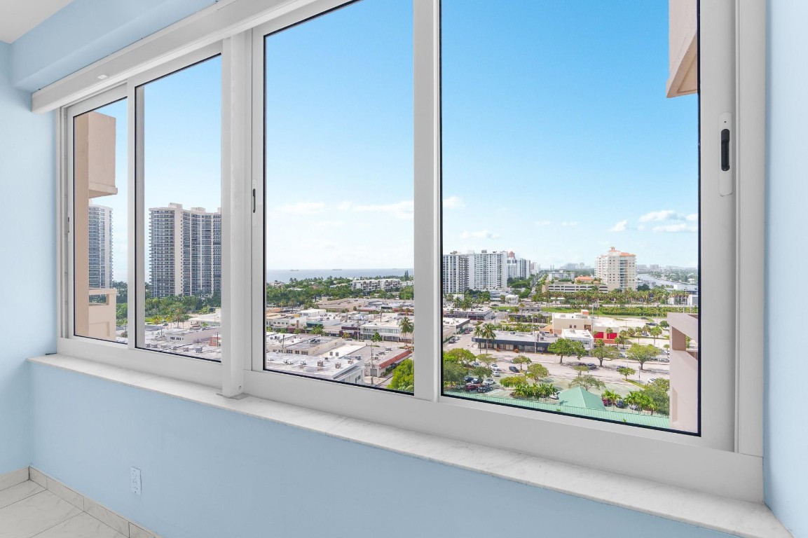 3233 NE 34th St 1409