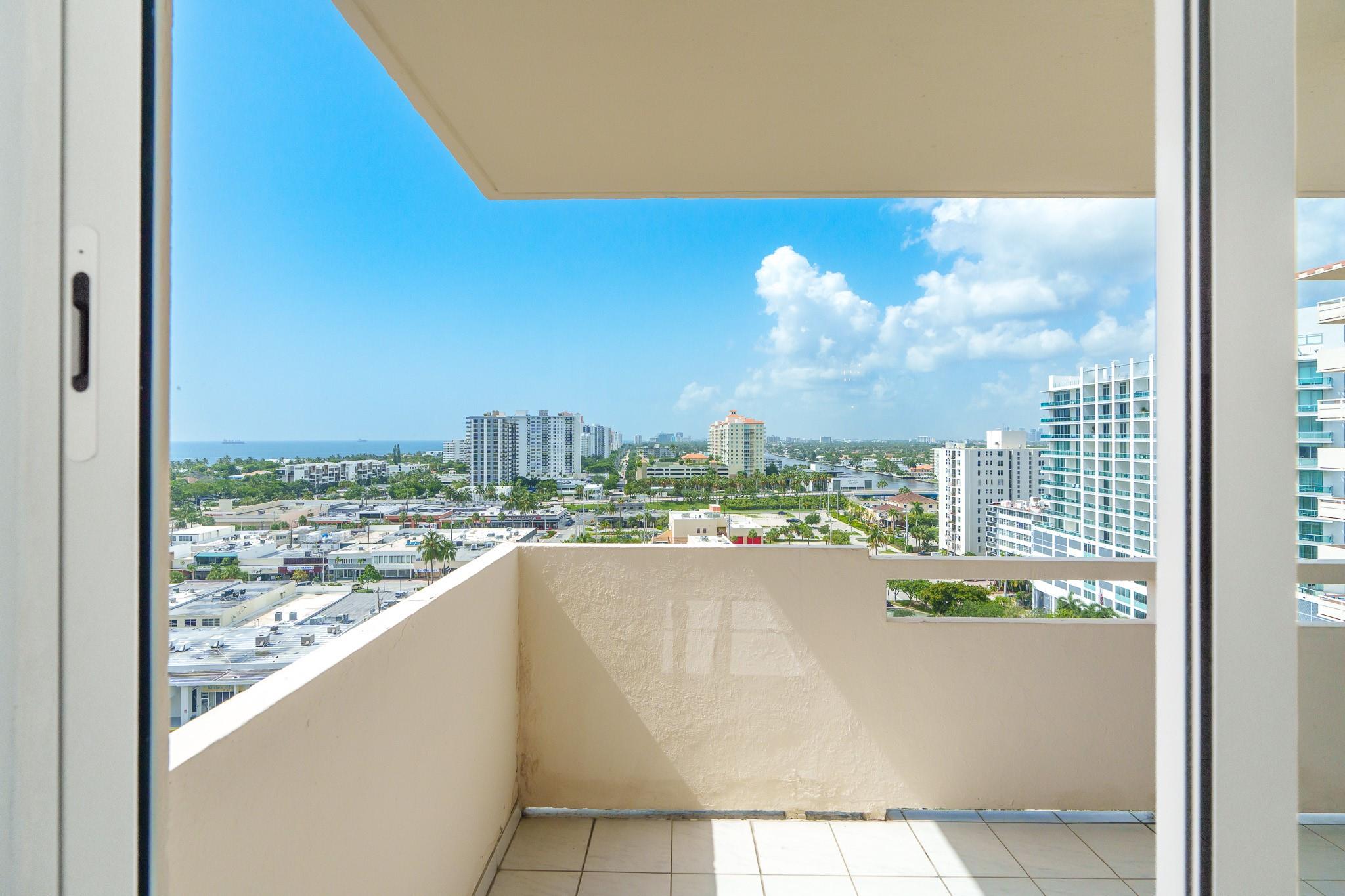 3233 NE 34th St 1409