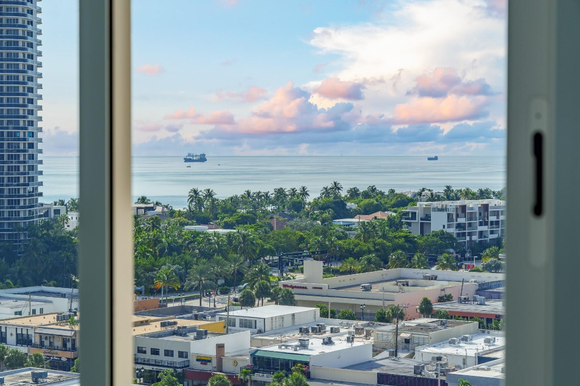 3233 NE 34th St 1409