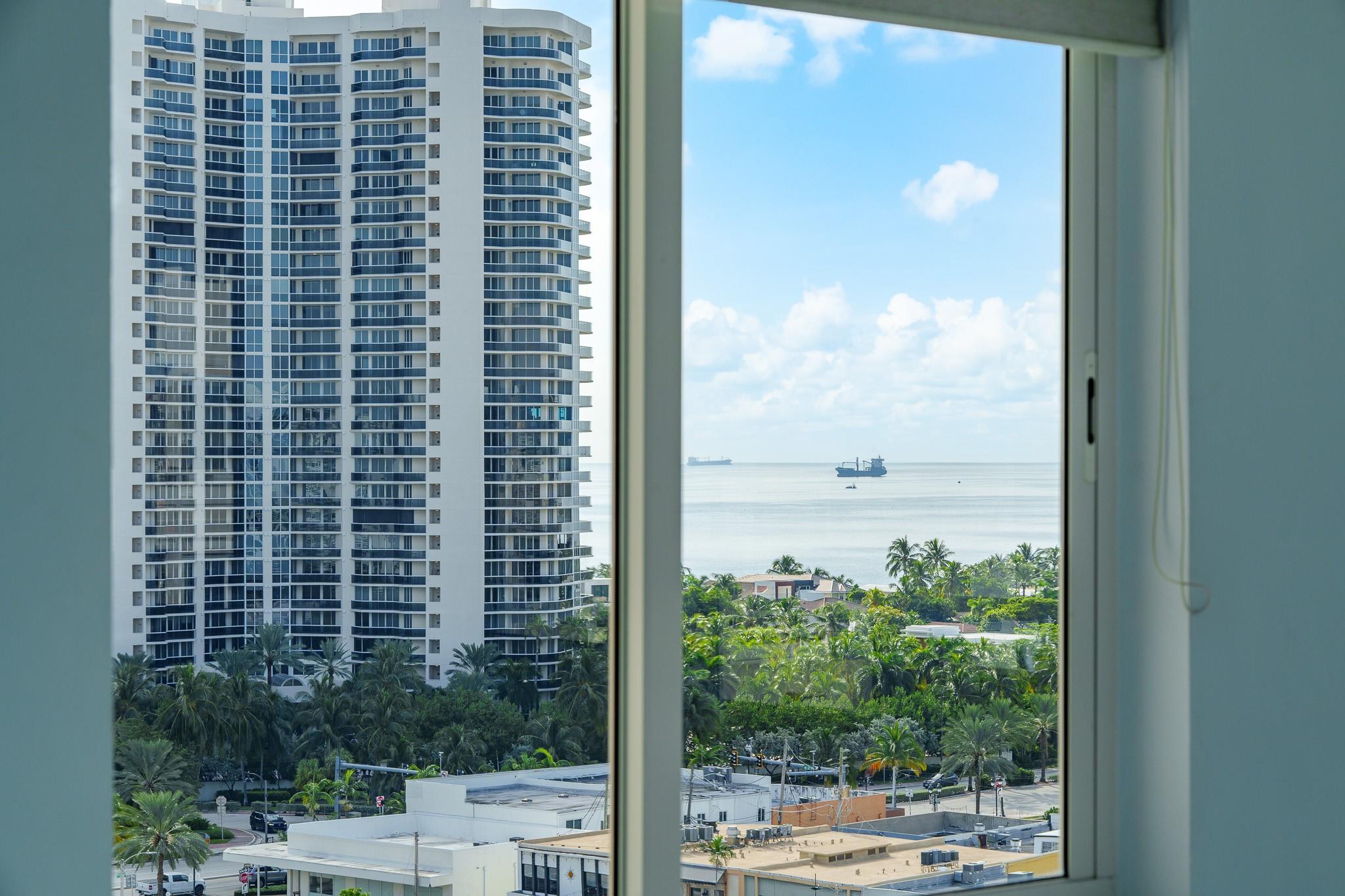 3233 NE 34th St 1409