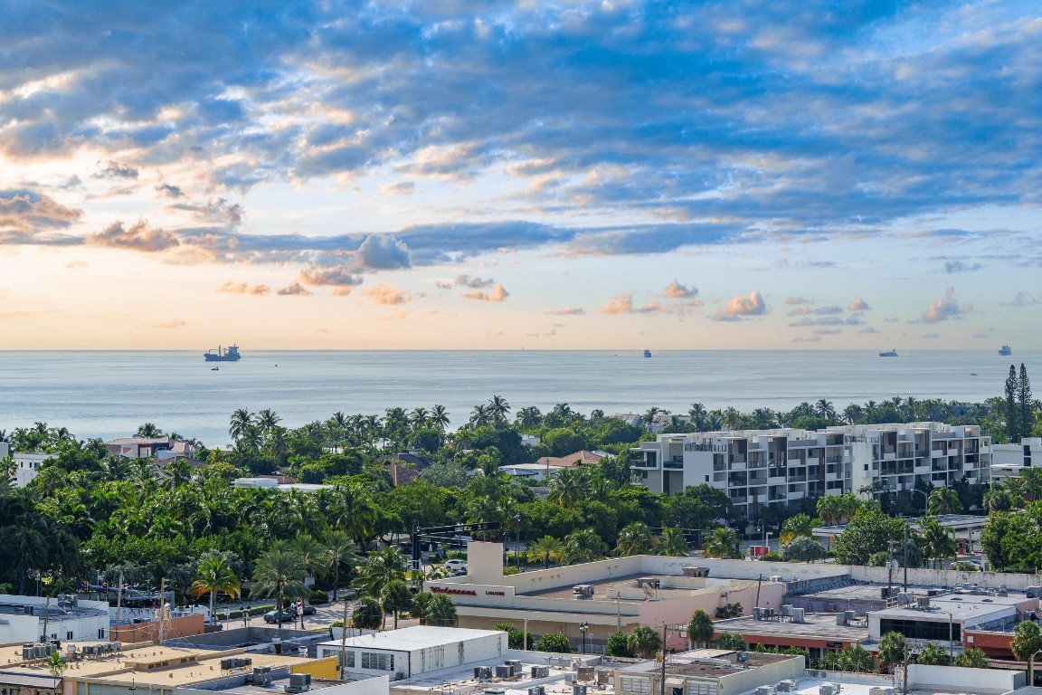 3233 NE 34th St 1409