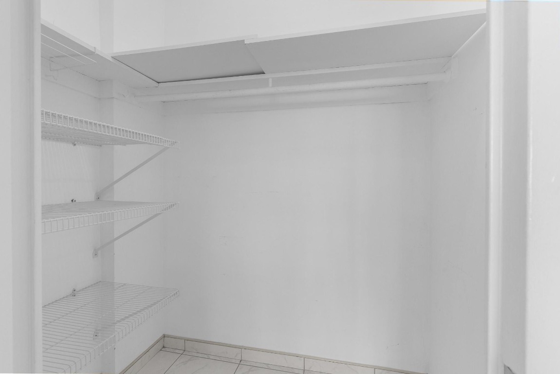 3233 NE 34th St 1409