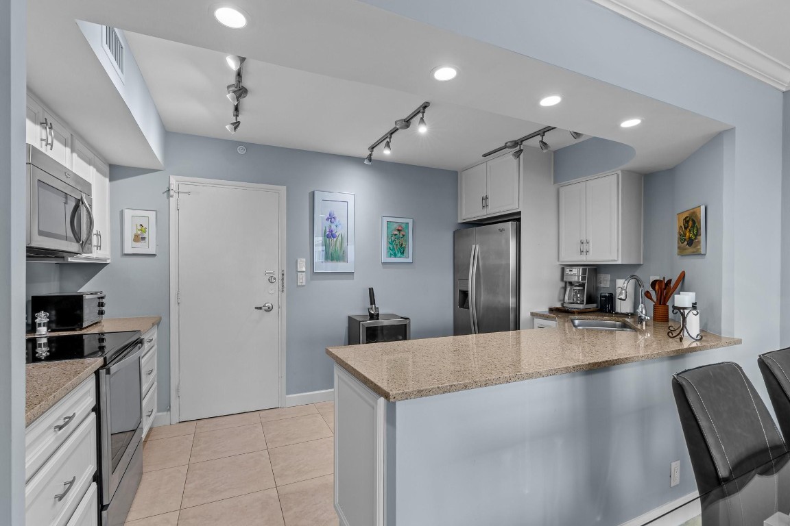 3200 NE 36th St 712A