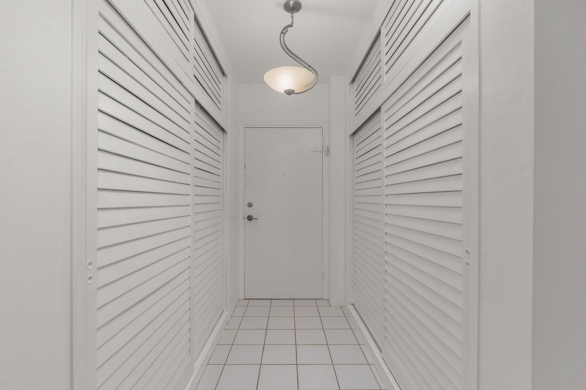 3233 NE 34th St 1204