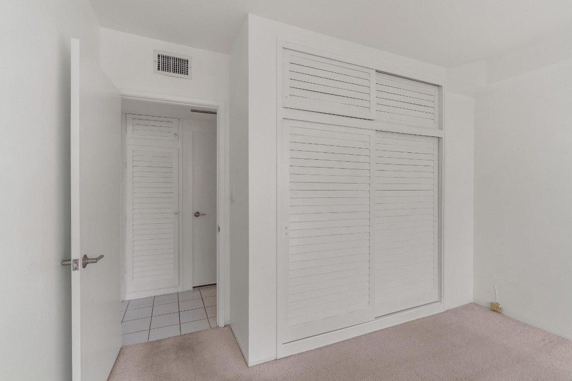 3233 NE 34th St 1204