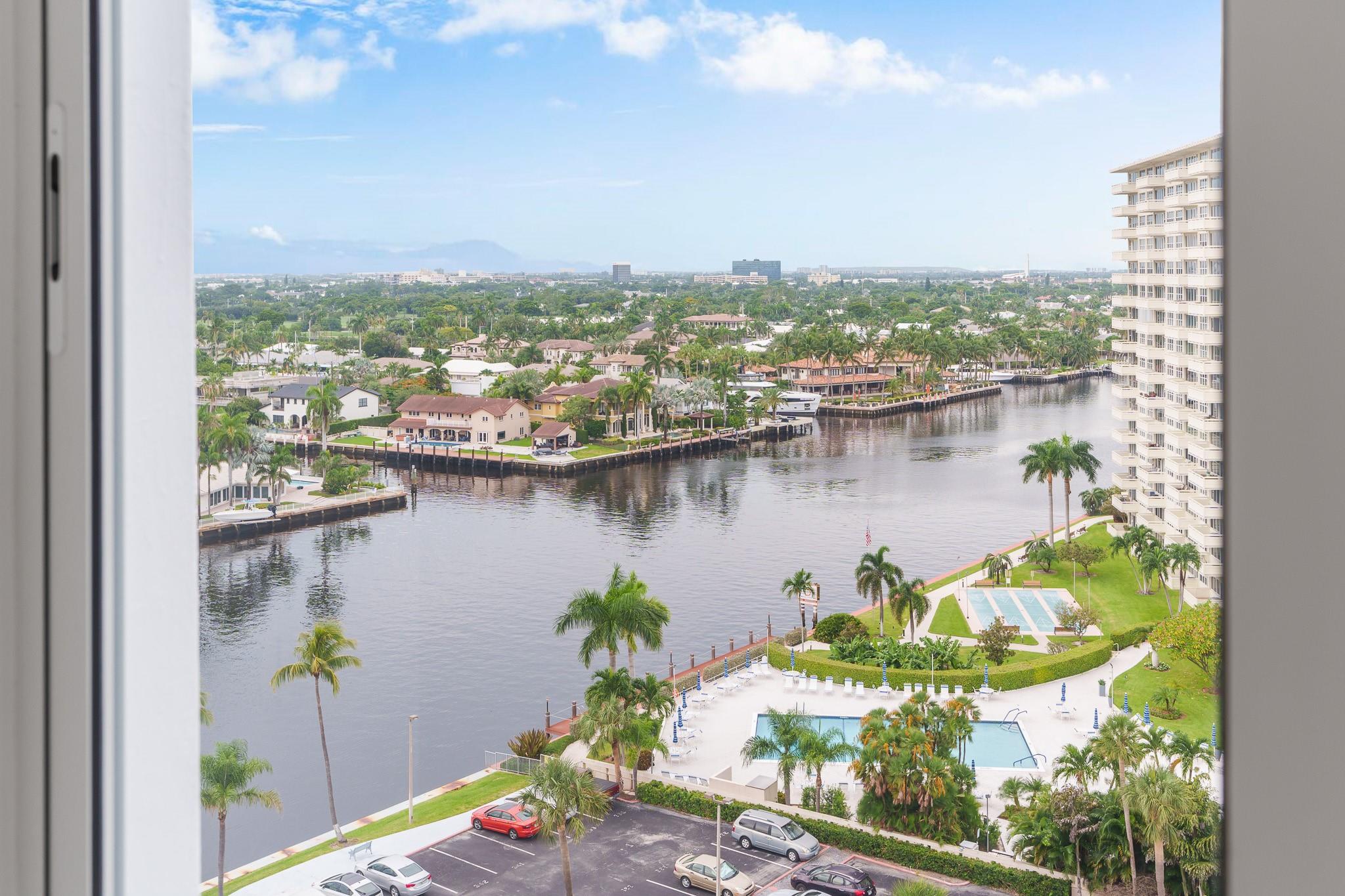 3233 NE 34th St 1204