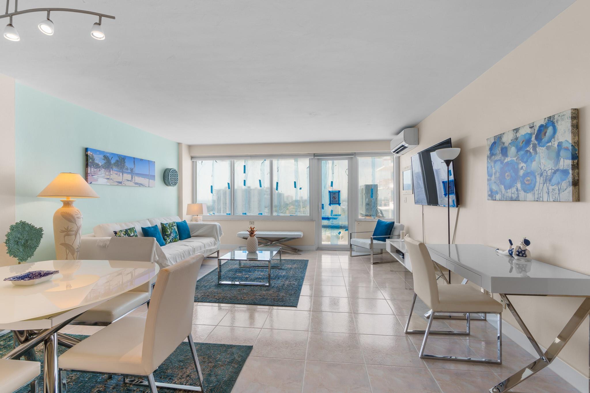 3233 NE 34th St 1411