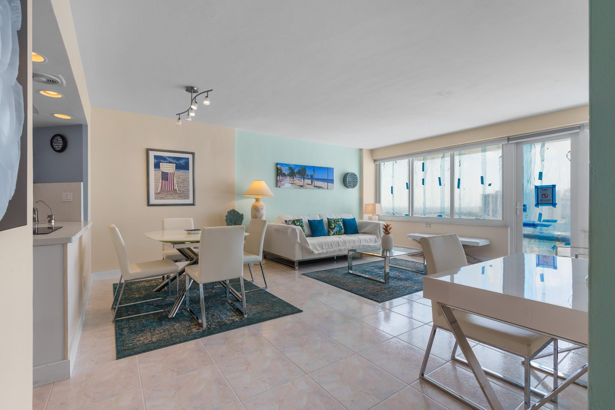 3233 NE 34th St 1411