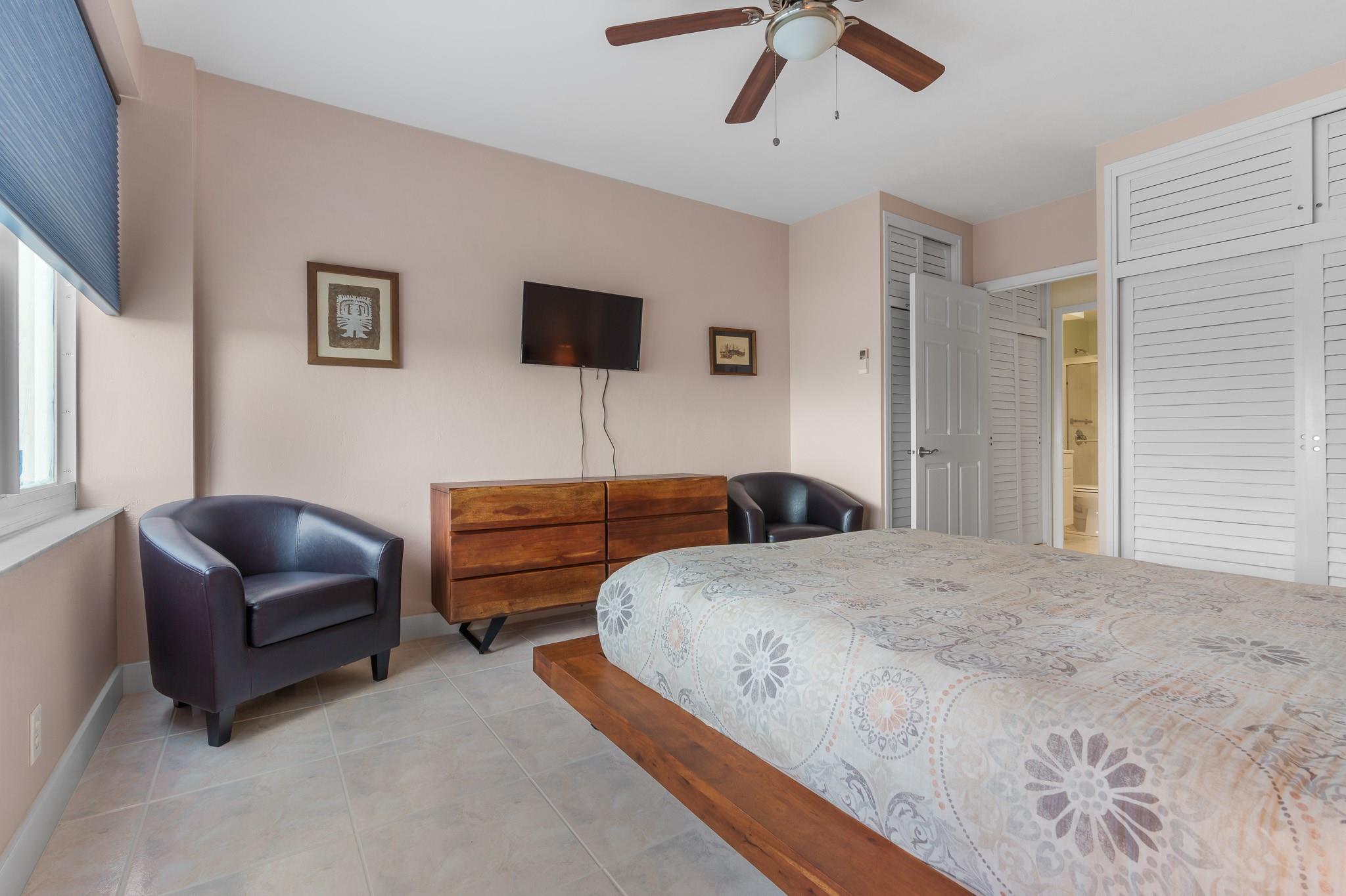 3233 NE 34th St 1411